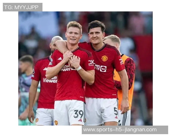 曼联与马奎尔续约谈判进行中合同有望延长至2028年 曼联与马奎尔续约谈判进行中合同有望延长至2028年