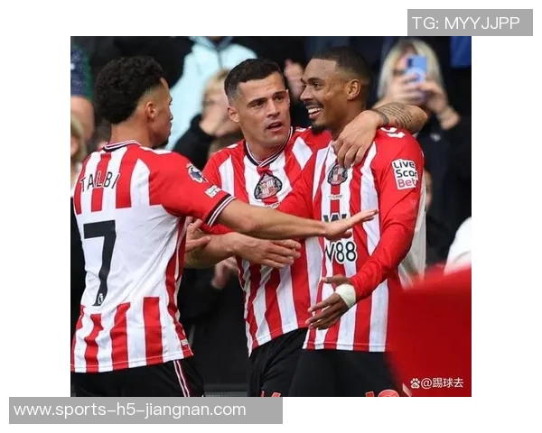 英超俱乐部加大力度争夺年轻天才甚至限制球探接触家长