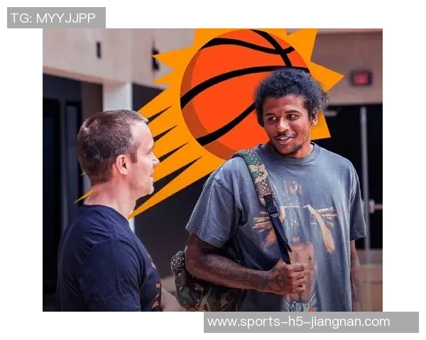 杰伦格林接受采访时被罗伊斯奥尼尔庆祝撞飞引发热议